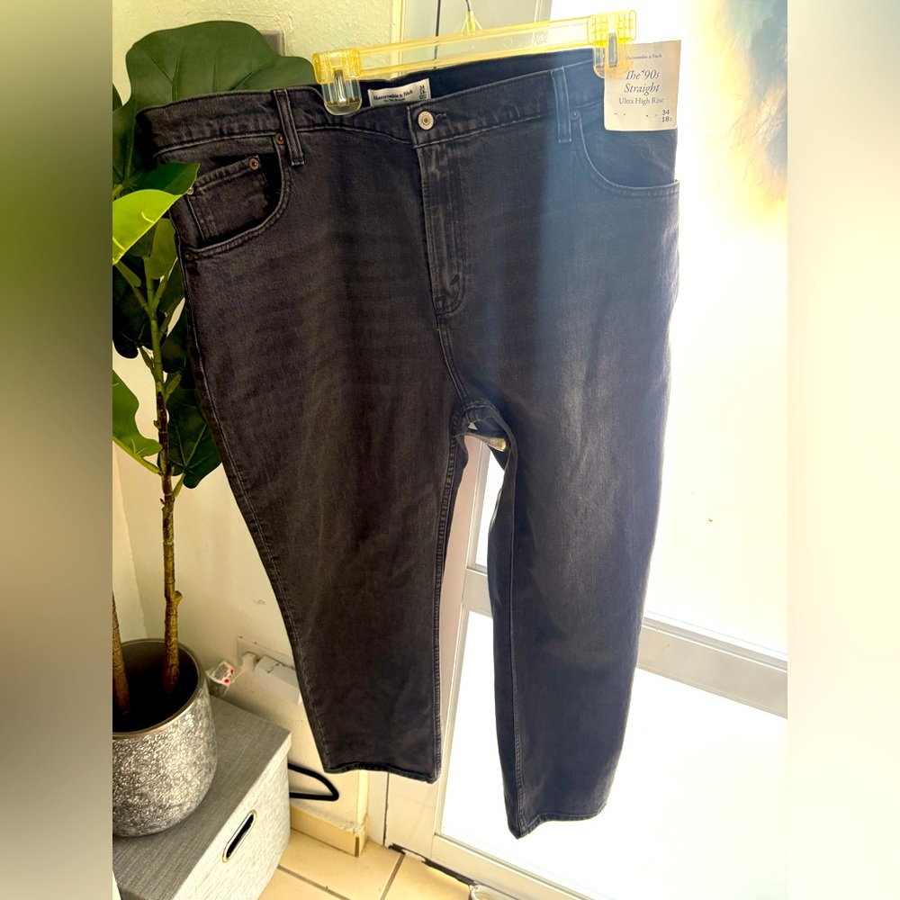 Abercrombie & Fitch Black High Rise Women Jeans